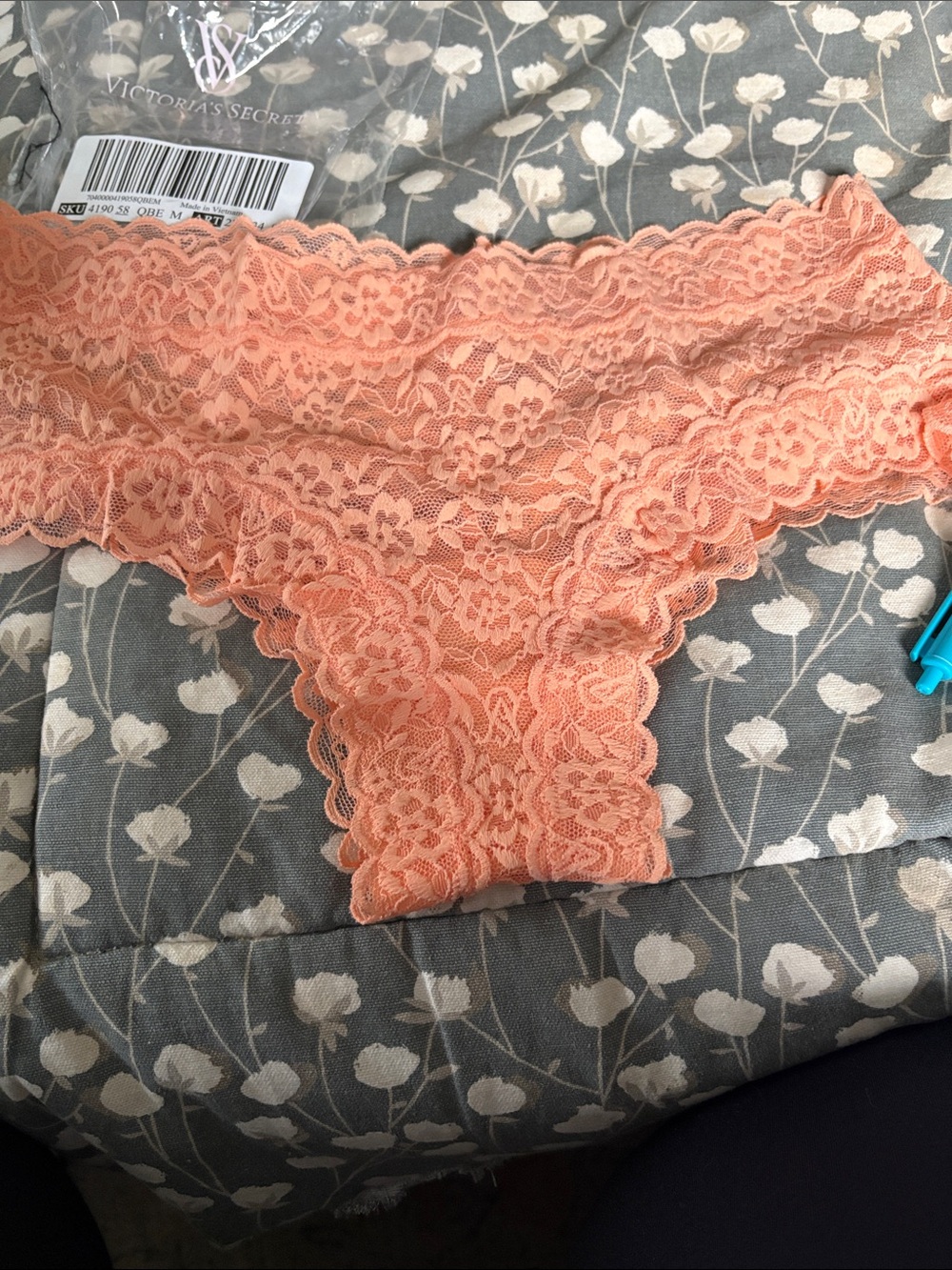7️⃣2️⃣2️⃣Victoria's Secret Coral Lace Hipster Panty
